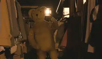 Magiska Huset I Kostymförrådet.