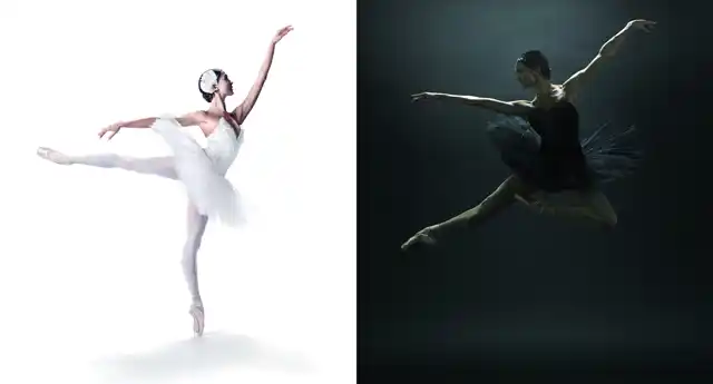 En ballerina i vit kostym balanserar på en tå, andra benet är sträckt bakåt, mitt emot henne en svartklädd ballerina som hoppar.
